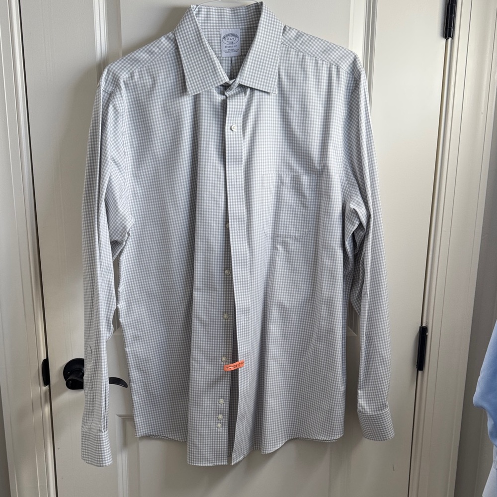 Brooks Brothers Light Gray Checkered‎ Dress Shirt Regent Fit